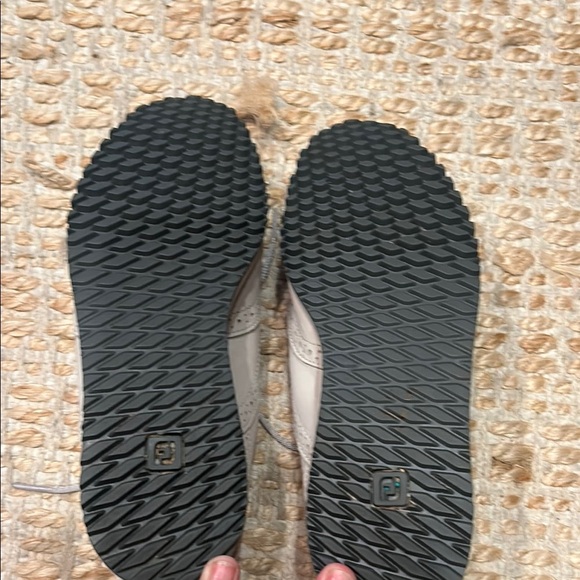 Foot Joy Classic Gray women’s Golf Shoes - Picture 6 of 9